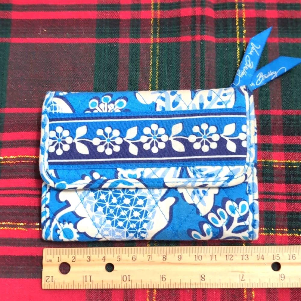 Vera Bradley Trifold snap wallet